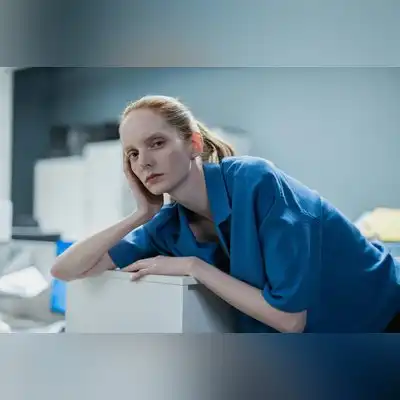 康莉骞